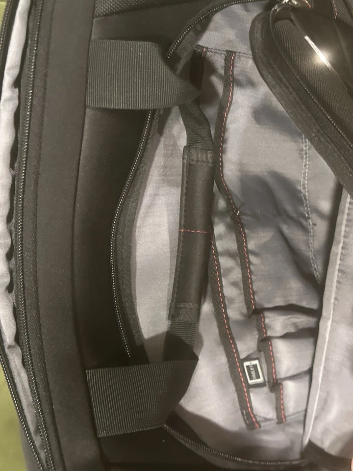 Портфель для ноутбука Samsonite GuardIT черный с красным швом плечевой ремень 15,6 дюйма - Изображение 4 из 4