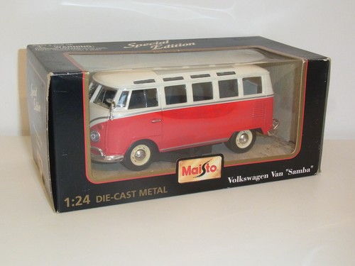 MAISTO Volkswagen VW Van Bulli T1 Samba Special Edition 1:24 in OVP