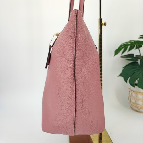 Coach Women’s Taylor Ligh Coral Pebble Leather Large Tote Bag - Foto 6 di 15