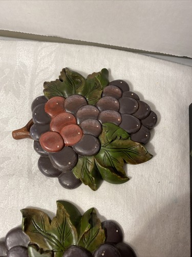 Handpainted Wooden Grape Shaped Drink Coasters In Holder EUC - Picture 11 of 12