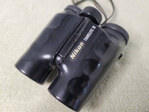 Vintage Nikon Travelite III 9x25 5.6° Compact Binoculars w/ Strap and Case - Picture 3 of 11