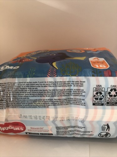 Huggies Little Swimmers Nemo Disposable Swim Pants 18 pk Size 4 Med 24-34 Lbs  - Picture 3 of 4