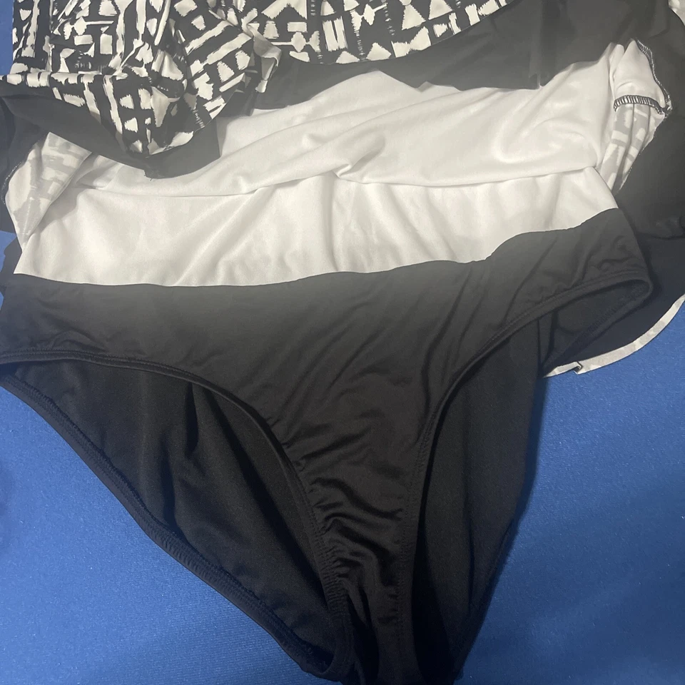 APT 9 TRAJE DE BAÑO CON VOLANTES BLANCO NEGRO UNA PIEZA TALLA GRANDE 3XL Foto 4 de 4