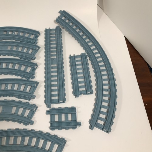 Thomas und seine Freunde Mad Dash On Sodor Set größtenteils komplett mit Fernbedienung und Zug - Bild 15 von 23
