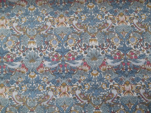 LIBERTY FABRIC - 100% COTTON - TANA LAWN REMNANT SALE- LIST No3 - SOLD PER PIECE - Bild 175 von 225