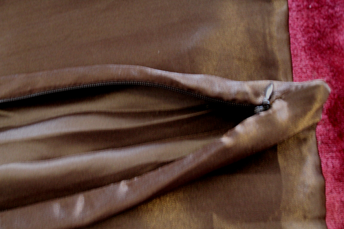 MAINSTAYS 20"X52" SILKY BROWN BODY PILLOW COVER W/ZIPPER CLOSURE. - Picture 3 of 6