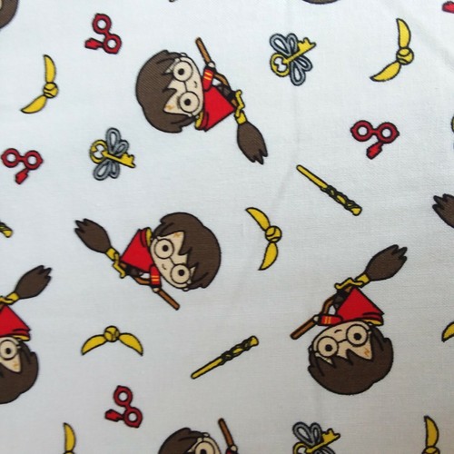 HARRY POTTER Hogwarts Licensed Cotton Fabrics PER 50cm 110cm wide FREE UK POST - Picture 63 of 173