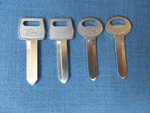 4 llaves en blanco logo ford 1967 - 1992 - Imagen 1 de 2