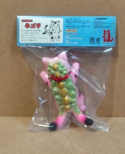 Konatsuya Negora pink manekineko lucky cat kaiju Soft Vinyl Figure Sofbi - Afbeelding 2 van 3