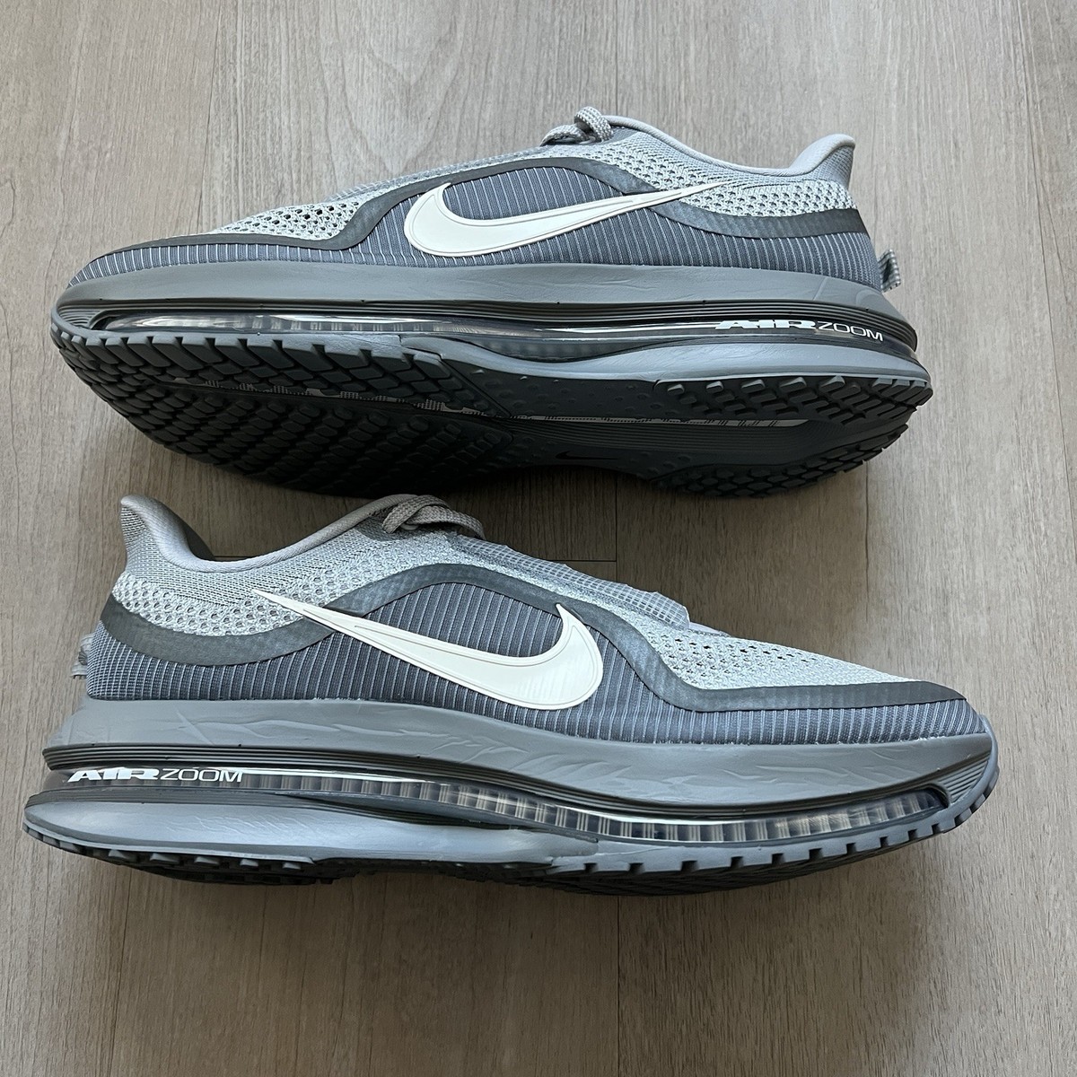Nike Air Zoom Pegasus Premium Wolf Grey HQ2592-013 Size 9  display picture 1