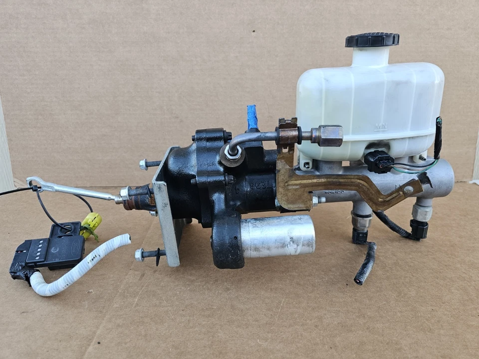 05-10 Ford F350 Super Duty Diesel OEM Hidráulico Master Cyl Potencia Brake Booster Foto 4 de 4