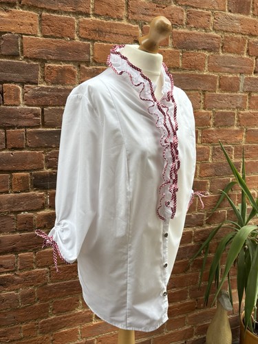 Blusa Trachten Dirndl 16 blanca roja con volantes de guinga - Imagen 5 de 12