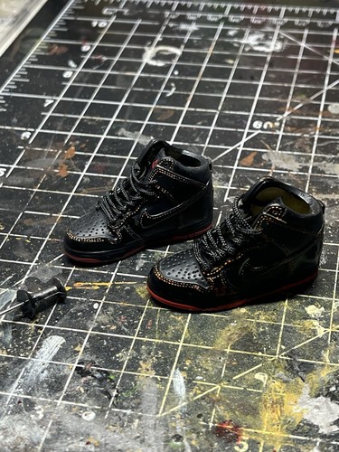 Mini Air Jordan Dunk Sneakers 1:6 Scale Shoes Hand Painted NIKE’s Sneakers 👟 - Picture 4 of 12