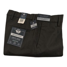 Dockers Signature Khaki Men's Classic Fit Iron Free Stain Defender Size 32x30
