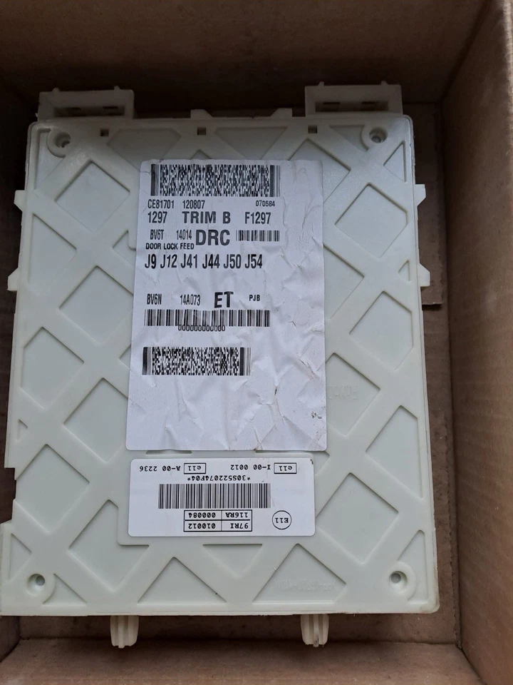 Ford Focus Control Panel - Image 2 of 3