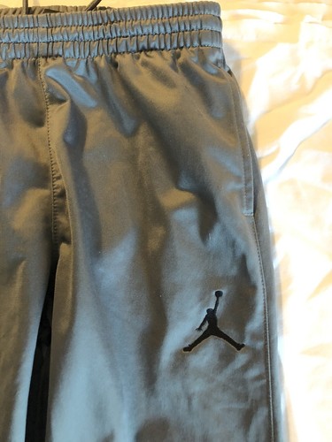 Kids Nike Air Jordan DRI-FIT Sweat Pants Size L Gray Joggers - Picture 2 of 8