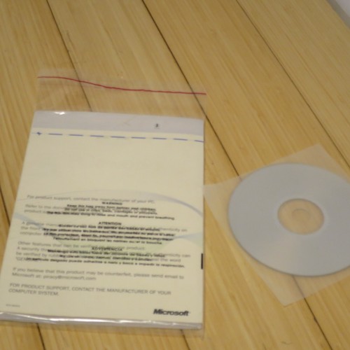 Microsoft X03-66598 Windows 98 Micron with COA, Install CD, & Manual 04 - Picture 4 of 5