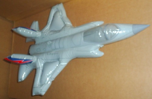 INFLATABLE LIGHTNING II F35 FIGHTER PLANE ROYAL AIRFORCE BLOW TO INFLATE TOY FUN - Picture 1 of 3