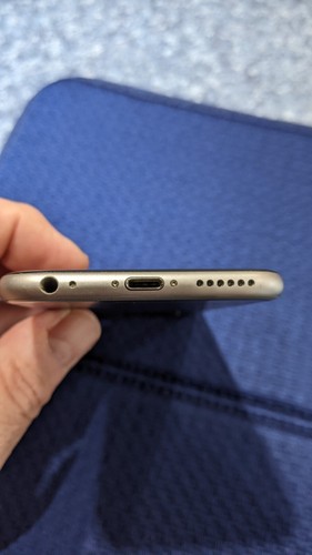 Unlocked and Cloud free iPhone 6s - Photo 7 sur 11