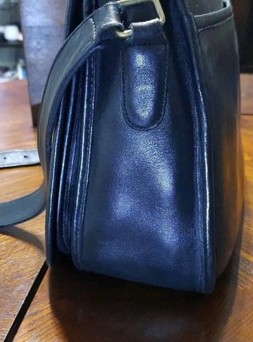 Coach Vintage City Tasche schwarz Leder Crossbody Klappe Drehverschluss ungefüttert N• 0810-132 - Bild 12 von 14