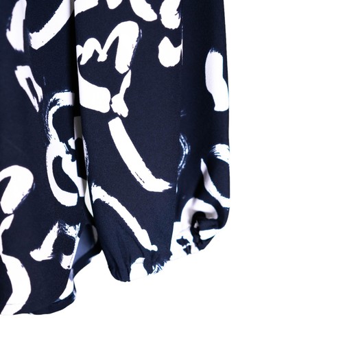 J. Crew Damen Bluse dunkelblau weiß abstrakt Blumen Herzausschnitt klassisch Top 4 - Bild 9 von 9