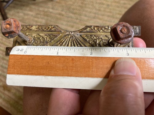 Pair Vintage Victorian/Eastlake Antique Brass Drawer Pulls - 第 13/13 張圖片