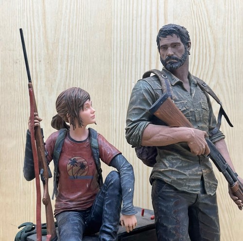 The Last of Us Post Pandemic Edition Joel and Ellie Statue (Preowned) - Picture 2 of 7