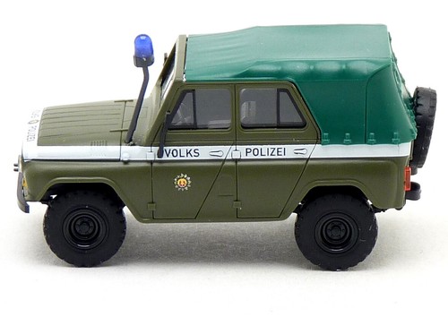 Busch 52121 - UAZ 469 Geländewagen Volks Polizei DDR VoPo - 1:87 H0 - Bild 3 von 3