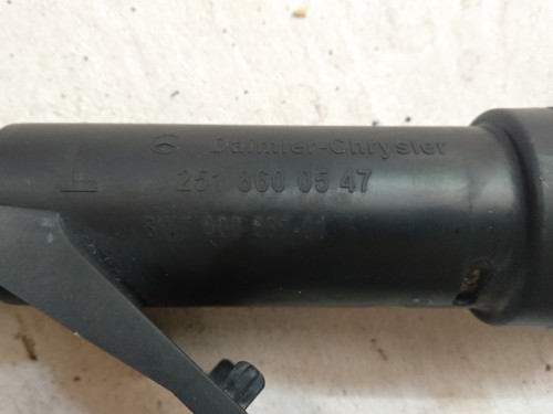 OEM Passenger LH Headlamp Headlight Washer Nozzle Mercedes W251 R320 R350 R500 - Picture 3 of 3