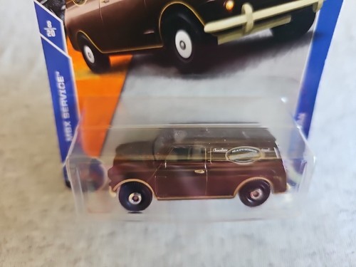 Mini van Matchbox Austin 2018 marrón 27/125 Little Bend servicio Chocolate Royal - Imagen 3 de 6