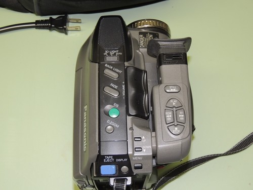 Panasonic PV-L650D Palmsight VHS-C Analog Camera Camcorder Palmcorder - Picture 6 of 19