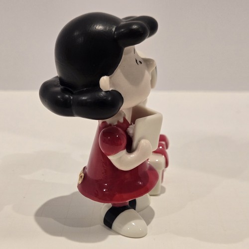 Lenox Snoopy Steals A Kiss Peanuts Figurine Snoopy Lucy Valentine's *NO BOX* - Picture 3 of 11