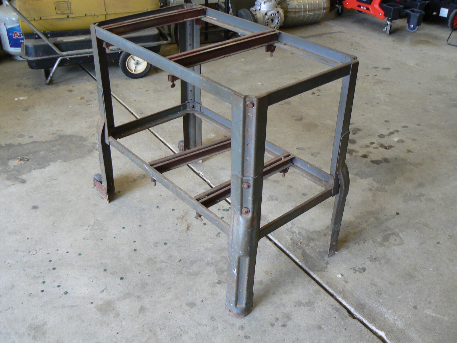 Bild 2 von 12