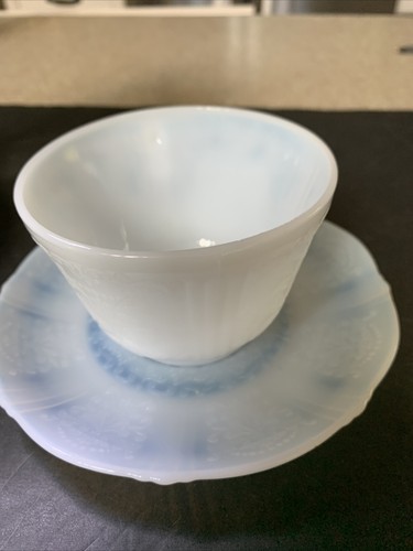 Vintage Monax Depression Glass Cup & Saucer American Sweetheart - Picture 5 of 5