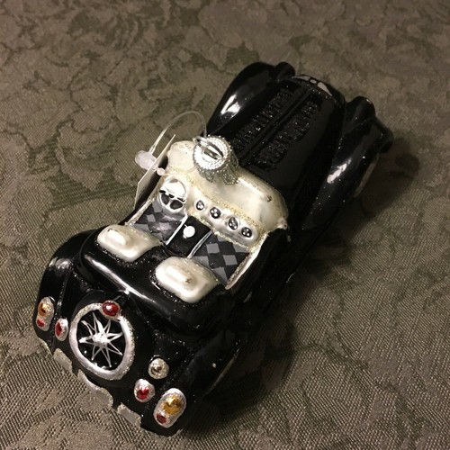 NEW BLACK SILVER HANDPAINTED BLOWN GLASS ROADSTER CAR 🏎CHRISTMAS 🎄 ORNAMENT - Picture 2 of 12
