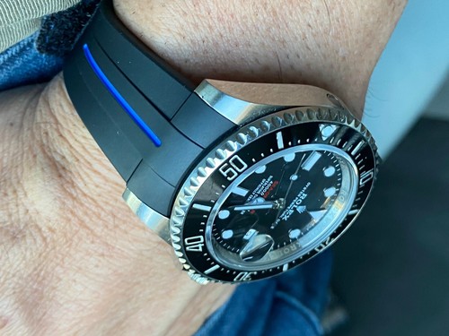 22mm BLACK Vulcanized Rubber Strap BLUE Perfect Fit 43mm Rolex Seadweller - Picture 1 of 12
