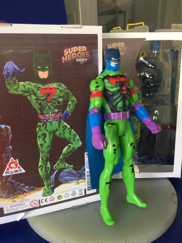 BATMAN FIGURE ACERTIJO MARVEL - Picture 3 of 4