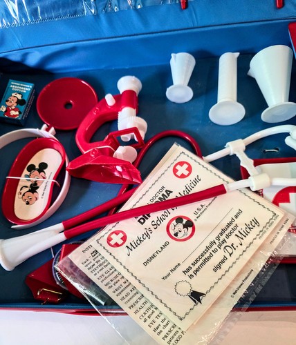 Vintage Walt Disney Mickey Mouse Medical Kit Empire Toys 25 Pc New Old Stock - Picture 4 of 5