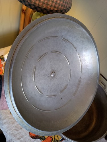 Club Aluminum Hammered 4.5 Qt Dutch Oven Pot Lid & Bail Wire Handle 1960s Granny - Picture 6 of 11