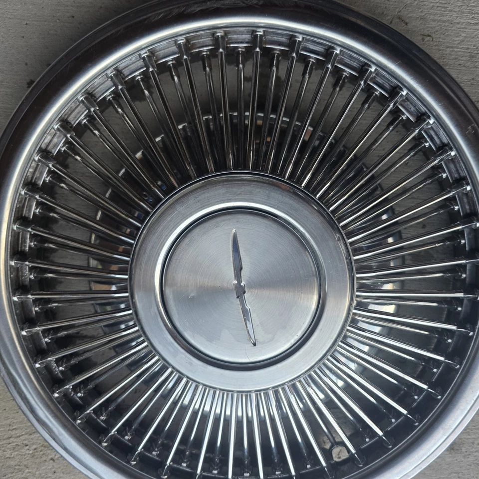 Tapacubos cubiertas de rueda Ford/Lincoln/Mercury de 15 pulgadas Foto 3 de 4