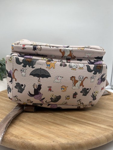 Loungefly Disney Aristocats Mini Rucksack Brandneu Lesen - Bild 6 von 8