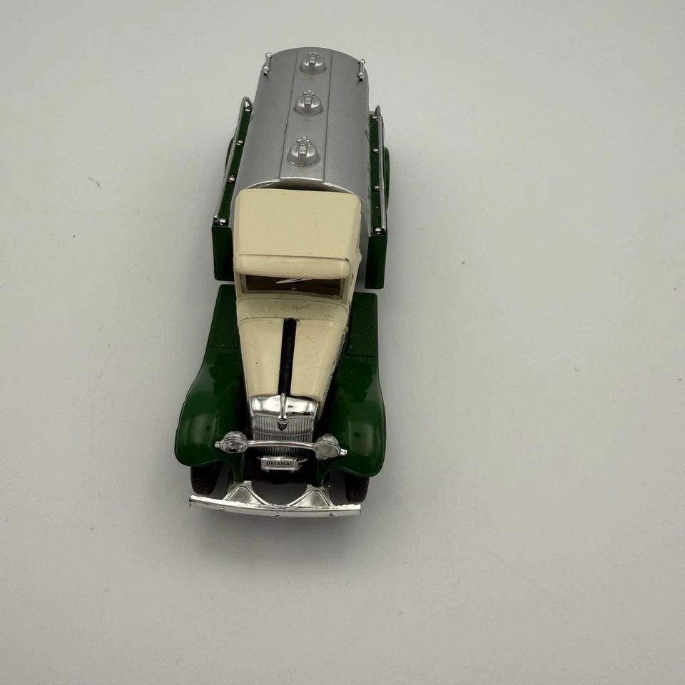 Camión Ford BB 157 1934 McKay & Company DATAMAC modelo fundido a presión escala 143 Foto 4 de 4