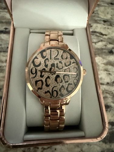 Beverly Hills Polo Club Women's Watch Quartz Gold Tone Cheetah Leopard Print New - Picture 4 of 8