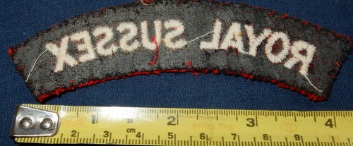 WW2 THE SUSSEX REGIMENT CLOTH MILITARY SHOULDER TITLE PATCH BADGE GENUINE - Picture 2 of 2