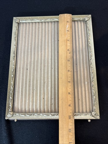 VINTAGE METAL PHOTO FRAME 8" X 10" HOLLYWOOD REGENCY MCM EASEL FOOTED GOLD TONE - Picture 14 of 14
