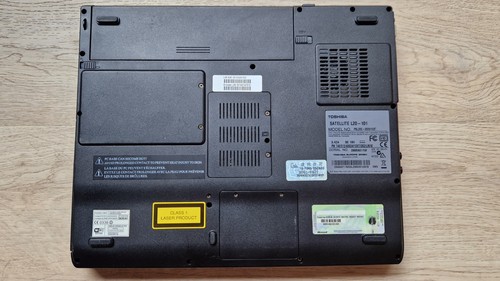 Toshiba Satellite L20-101 Laptop Working NO HDD NO RAM NO CHARGER - Afbeelding 6 van 6
