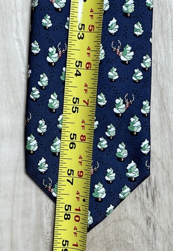 Vineyard Vines Silk Christmas Tie Blue Trees Reindeer Geometric Preppy Designer - Picture 15 of 15