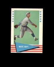 1961 Fleer 44 Waite Hoyt EX #D1,427801