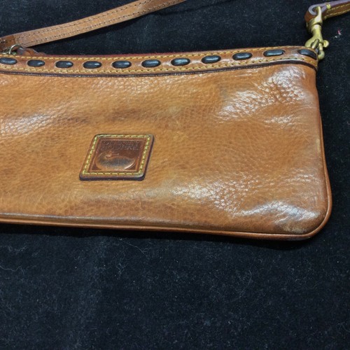 Dooney & Bourke Pebble Grain Leather Brown Wristlet Large Needs Cleaned - Picture 3 of 7