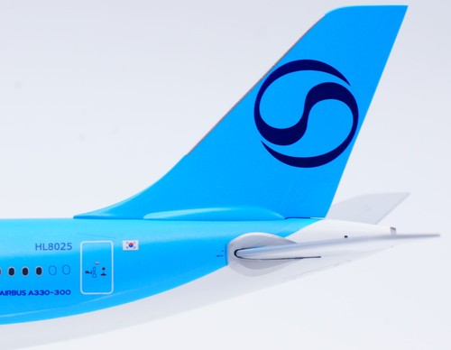 Modelo de avión a reacción fundido a presión 1:200 JC Wings Korean Air Air Airbus A330-300 HL8025 - Imagen 14 de 15